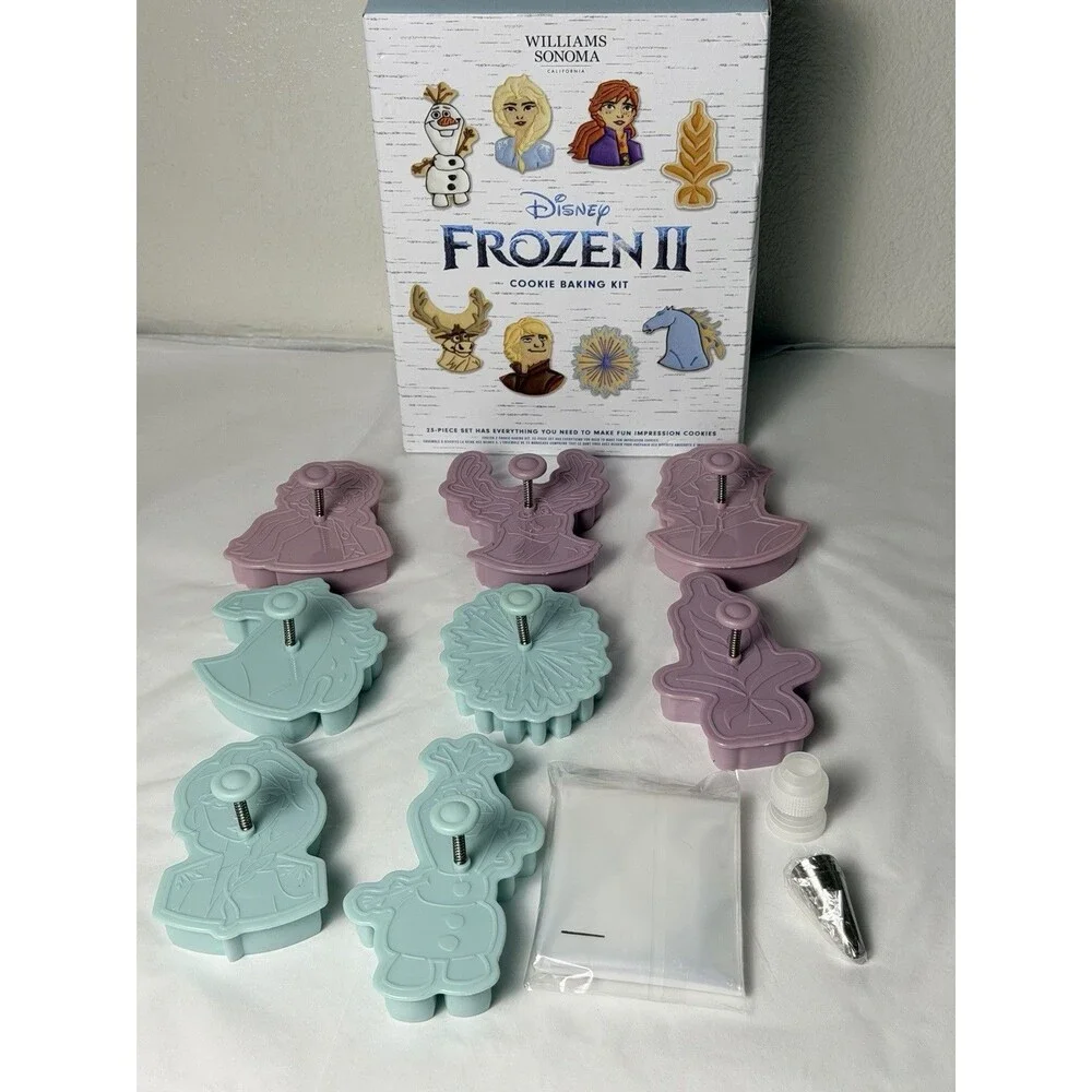 Williams Sonoma Disney Frozen II Cookie Cutter Baking Kit 23 Pc Set NEW Open Box